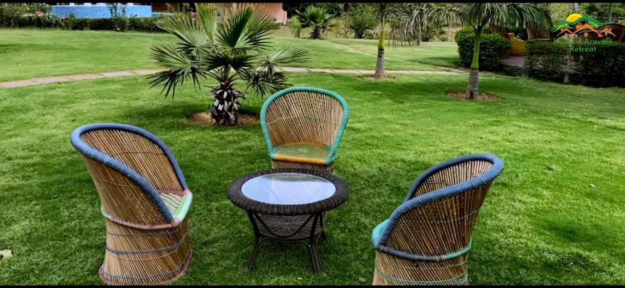 グルガウン Aravali Hill View Estateヴィラ エクステリア 写真